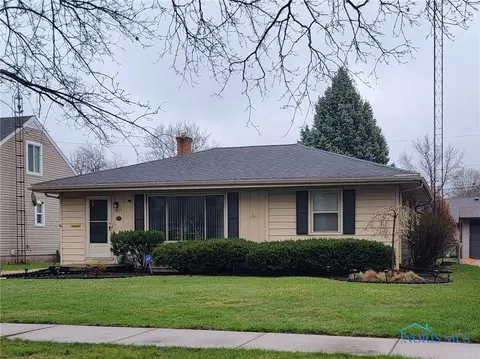 837 Sandralee Dr, Toledo, OH 43612