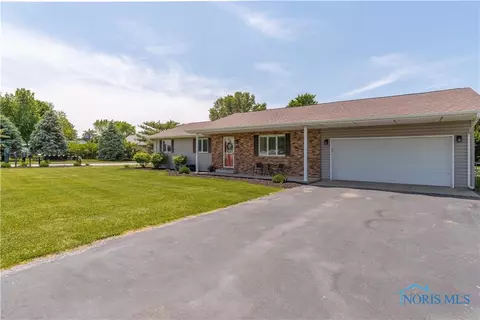 376 Pinebrook Ct, Mccomb, OH 45858 photo 2