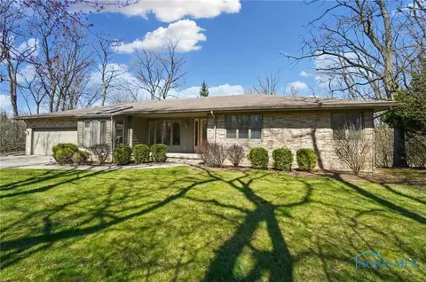633 W Front St, Perrysburg, OH 43551