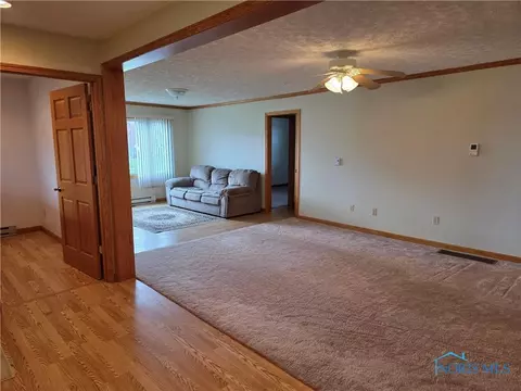 404 W Sugar St, Leipsic, OH 45856 photo 8