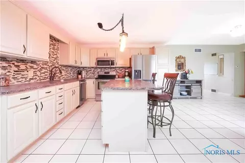 1884 E Main St, Ottawa, OH 45875 photo 16