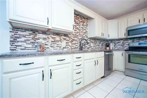 1884 E Main St, Ottawa, OH 45875 photo 13