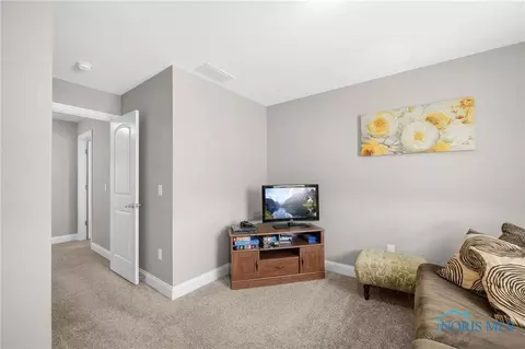 1718 Spring Forest Dr, Oregon, OH 43616 photo 25