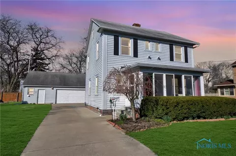719 Pierce St, Maumee, OH 43537