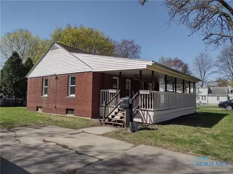 634 Cherry St, Wauseon, OH 43567 photo 14