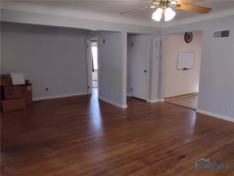 634 Cherry St, Wauseon, OH 43567 photo 7