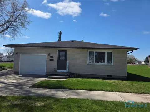 10 W Main St, West Leipsic, OH 45856