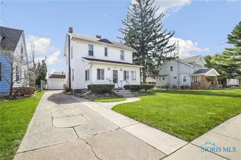 2720 106th St, Toledo, OH 43611