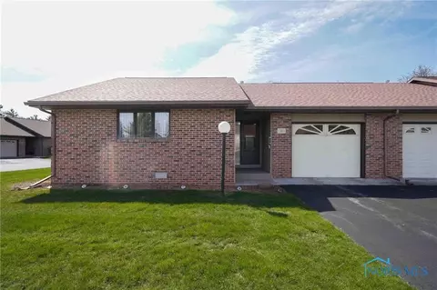 11 Windstone Dr #11DR, Findlay, OH 45840