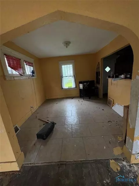 1750 Tecumseh St, Toledo, OH 43607 photo 3