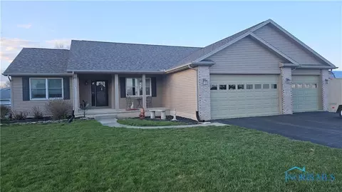 5716 Shawnee Ave, Walbridge, OH 43465