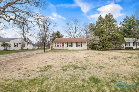 5960 Greenacre Rd, Toledo, OH 43615