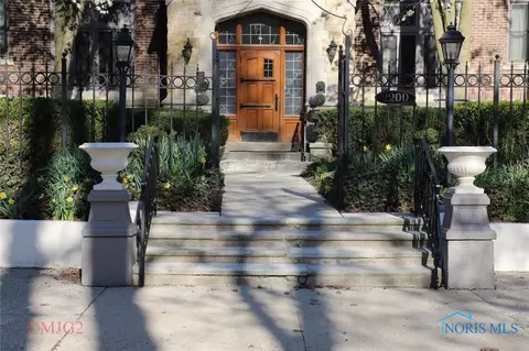 2200 Scottwood Ave #201, Toledo, OH 43620