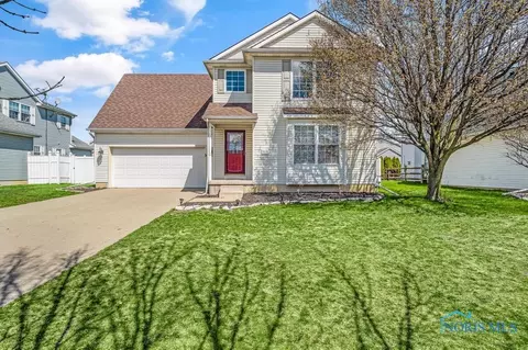 2177 Woods Hole Rd, Perrysburg, OH 43551