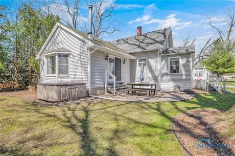 310 Dulton Dr, Toledo, OH 43615