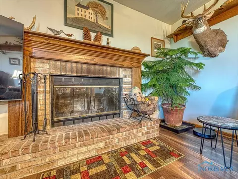 7130 Cedar Point Rd, Oregon, OH 43616 photo 16