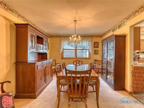 7130 Cedar Point Rd, Oregon, OH 43616 photo 6