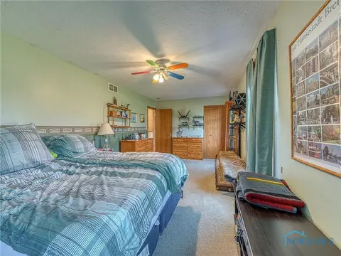 7130 Cedar Point Rd, Oregon, OH 43616 photo 21