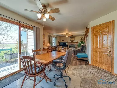 7130 Cedar Point Rd, Oregon, OH 43616 photo 10