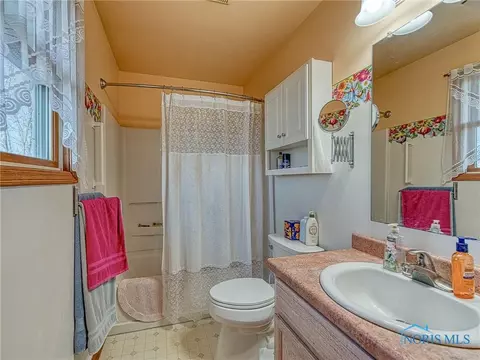 7130 Cedar Point Rd, Oregon, OH 43616 photo 27
