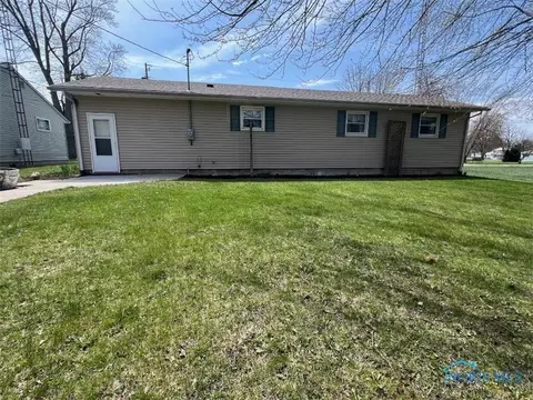 400 W Gage St, Forest, OH 45843 photo 4