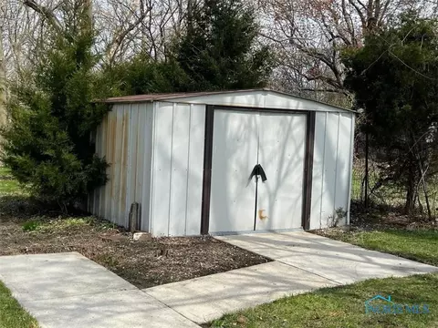 400 W Gage St, Forest, OH 45843 photo 5