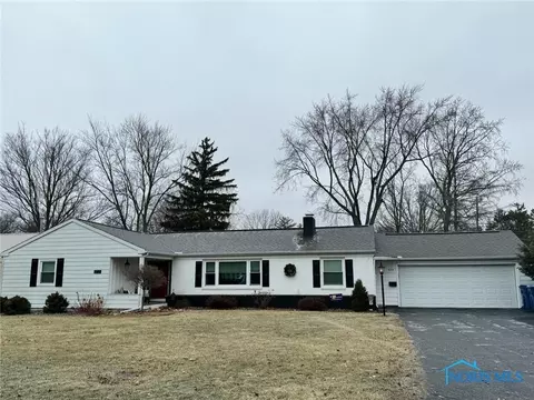 522 Sunny Dr, Bryan, OH 43506