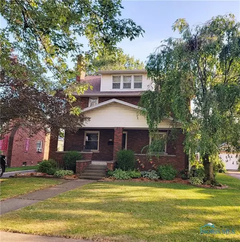 615 W First St, Woodville, OH 43469