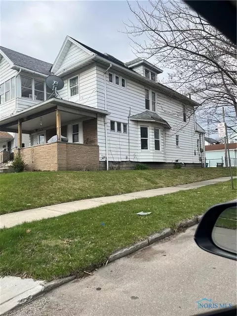 702 Clark St, Toledo, OH 43605