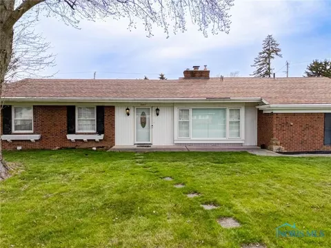 1221 Brigitte Dr, Toledo, OH 43614