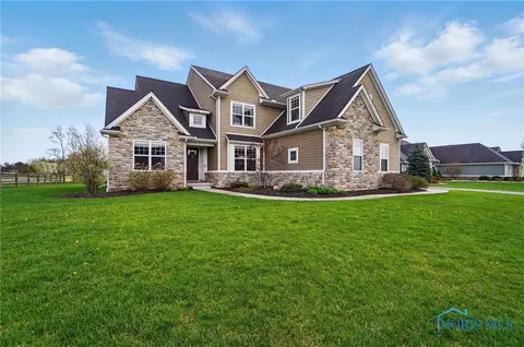 6017 Lilac Way, Monclova, OH 43542
