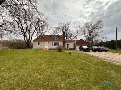 4512 Williston Rd, Northwood, OH 43619
