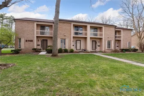 2705 Westcastle Dr #2705C, Toledo, OH 43615