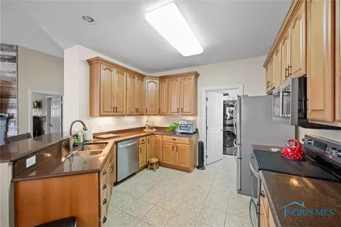 7316 Sloop Ct, Maumee, OH 43537 photo 12