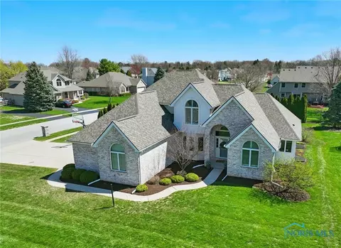 1425 Mill Creek Ln, Waterville, OH 43566