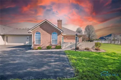 3554 Bayberry Pl #3554, Oregon, OH 43616