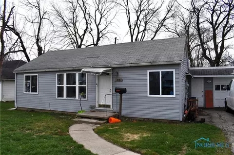 315 Locust St, Waterville, OH 43566