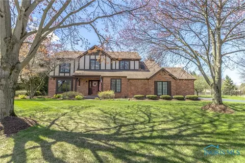 25611 Willowbend Rd, Perrysburg, OH 43551