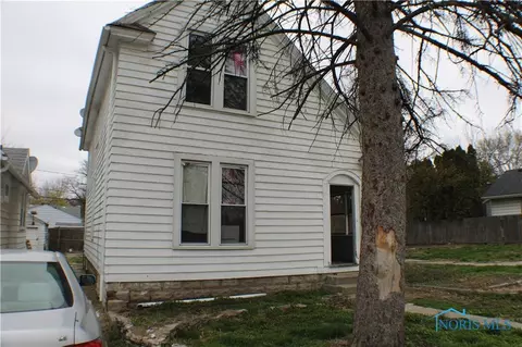 2032 Fairfax Rd, Toledo, OH 43613