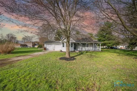8246 Hawthorne St, Neapolis, OH 43547
