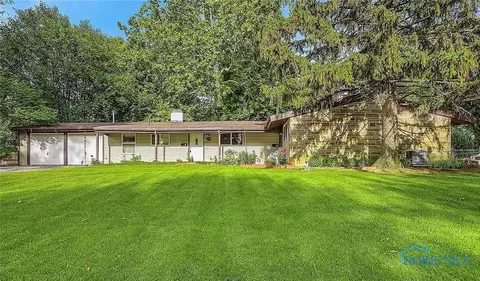 3040 E Lincolnshire Blvd, Toledo, OH 43606