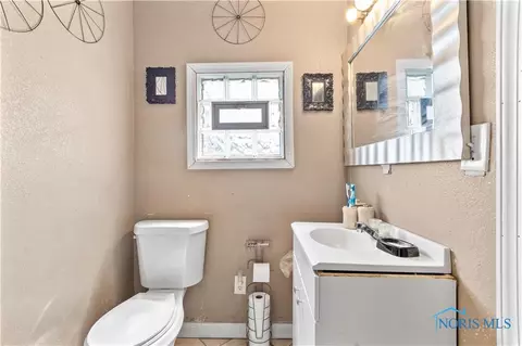 1417 Buckingham St, Toledo, OH 43607 photo 9