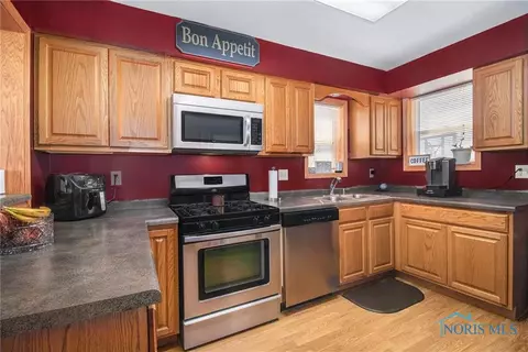 709 W Indiana St, Edon, OH 43518 photo 8