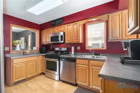 709 W Indiana St, Edon, OH 43518 photo 9