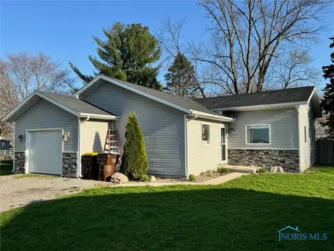 210 W Allison St, Stryker, OH 43557