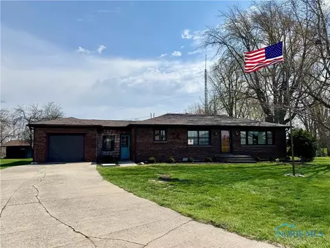 1965 Colwell Cir, Defiance, OH 43512