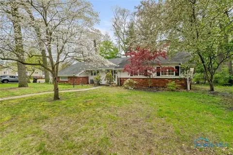 5907 Gany Mede Dr, Toledo, OH 43623