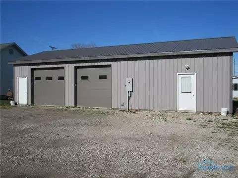 104 S Summit St, Edon, OH 43518 photo 9