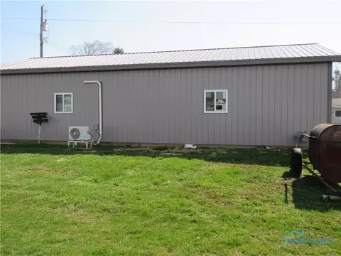 104 S Summit St, Edon, OH 43518 photo 11