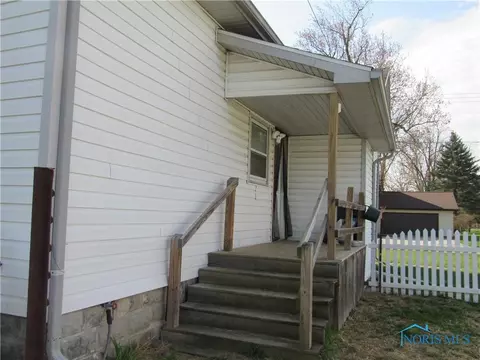 104 S Summit St, Edon, OH 43518 photo 6